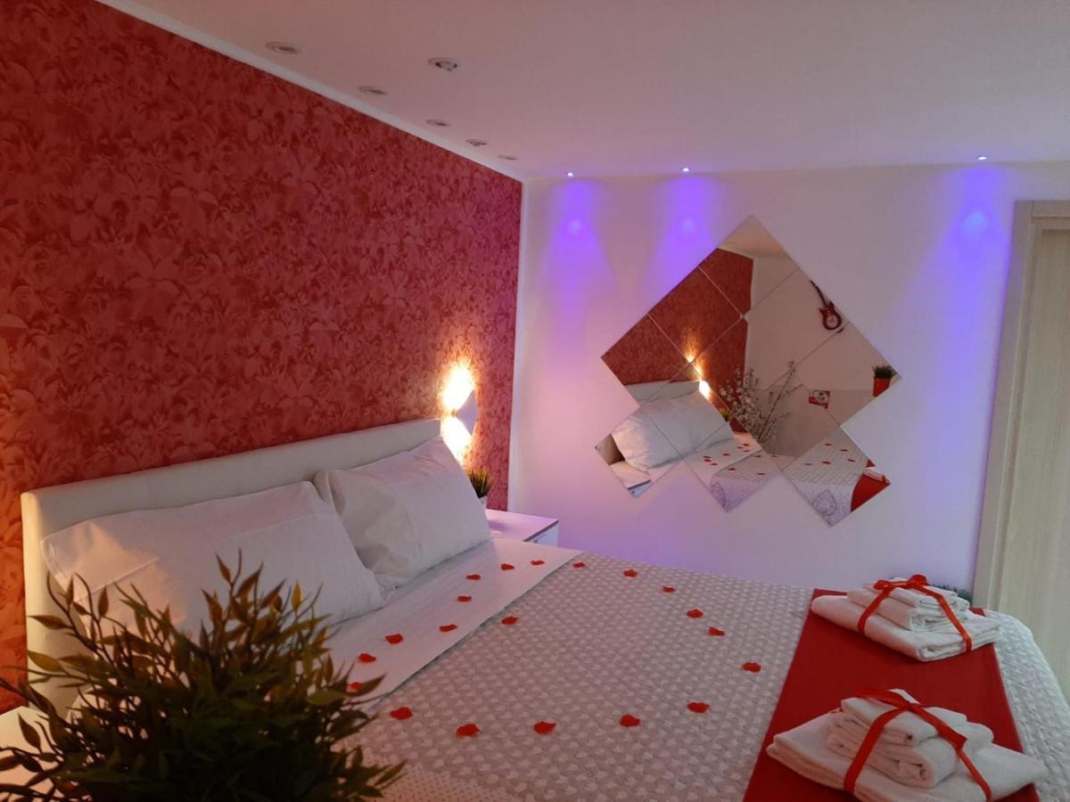 Bed & Breakfast Red House *